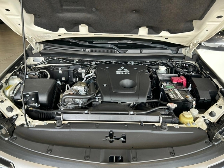 galeria PAJERO SPORT