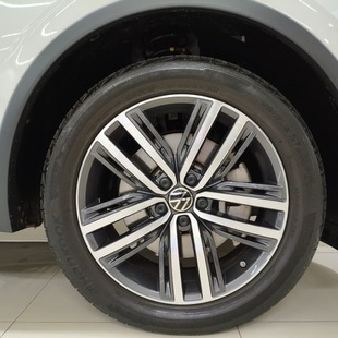 Volkswagen Tiguan Allspace R-Line 2.0 TSi