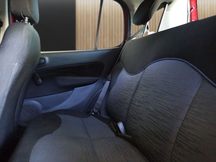 galeria UNO ATTRACTIVE 1.0 Fire Flex 8V 5p