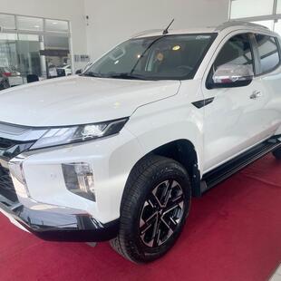 Mitsubishi L200 TRITON SPORT HPE-S 2.4TDi 16v 4X4 C.D. L200 TRITON SPORT HPE-S 2.4TDi 16v 4X4 C.D.