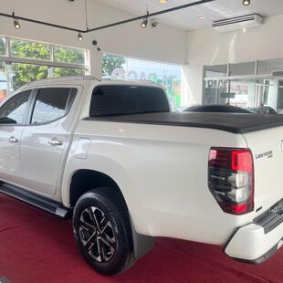 Mitsubishi L200 TRITON SPORT HPE-S 2.4TDi 16v 4X4 C.D. L200 TRITON SPORT HPE-S 2.4TDi 16v 4X4 C.D.
