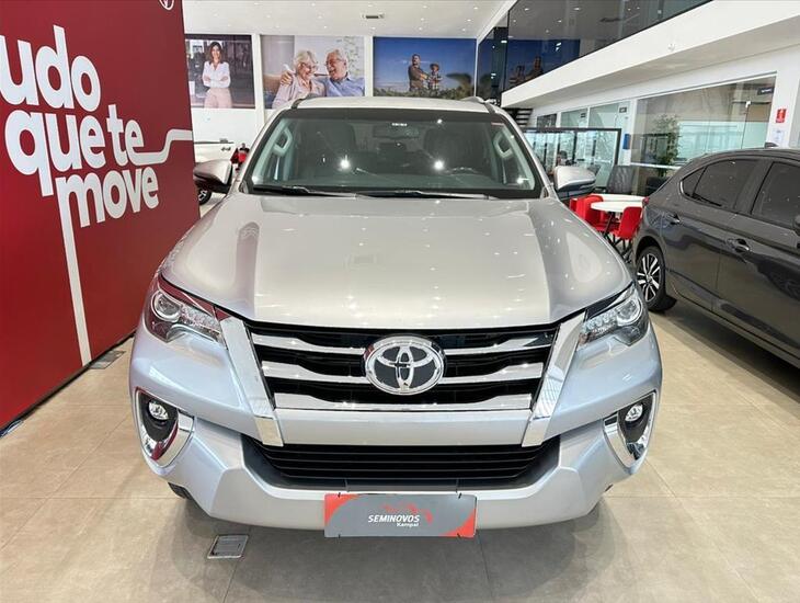 galeria HILUX SW4