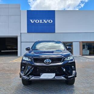 Toyota HILUX 2.8 D-4D TURBO DIESEL CD POWER PACK 4X4 AUTOMÁTICO