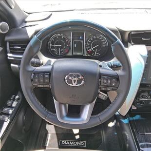 Toyota HILUX 2.8 D-4D TURBO DIESEL CD POWER PACK 4X4 AUTOMÁTICO