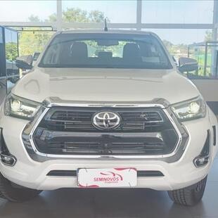Toyota HILUX 2.8 D-4D TURBO DIESEL CD SRX PLUS 4X4 AUTOMÁTICO
