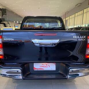 Toyota HILUX 2.8 D-4D TURBO DIESEL CD SRX 4X4 AUTOMÁTICO