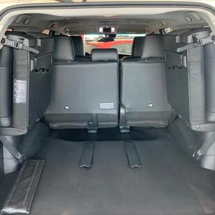 Toyota HILUX SW4 2.8 D-4D TURBO DIESEL SRX 7L 4X4 AUTOMÁTICO