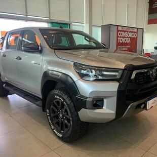 Toyota HILUX 2.8 D-4D TURBO DIESEL CD CONQUEST 4X4 AUTOMÁTICO