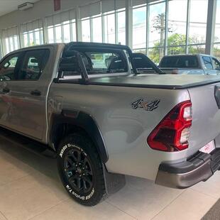 Toyota HILUX 2.8 D-4D TURBO DIESEL CD CONQUEST 4X4 AUTOMÁTICO