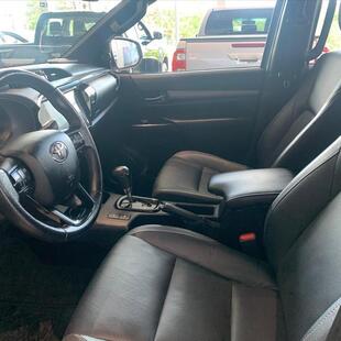 Toyota HILUX 2.8 D-4D TURBO DIESEL CD CONQUEST 4X4 AUTOMÁTICO