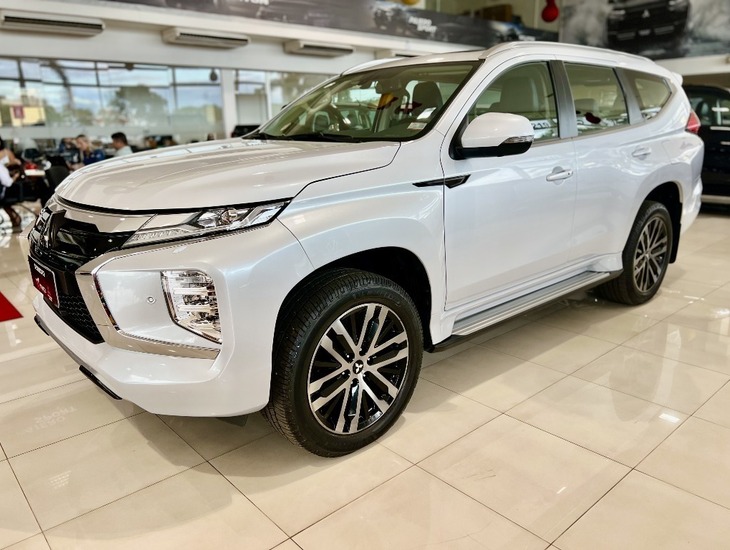 galeria PAJERO SPORT