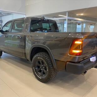 Ram 1500 5.7 V8 GASOLINA REBEL CD 4X4 AUTOMÁTICO