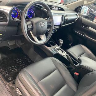 Toyota HILUX 2.8 SRV 4X4 CD 16V DIESEL 4P AUTOMÁTICO