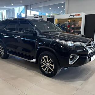 Toyota HILUX SW4 2.8 SRX 4X4 16V TURBO INTERCOOLER DIESEL 4P AUTOMÁTICO