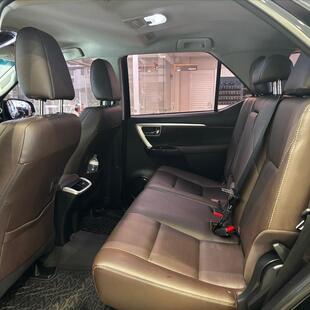 Toyota HILUX SW4 2.8 SRX 4X4 16V TURBO INTERCOOLER DIESEL 4P AUTOMÁTICO