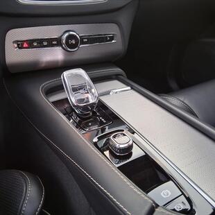 Volvo XC90 2.0 T8 RECHARGE ULTIMATE DARK AWD GEARTRONIC