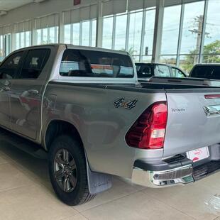 Toyota HILUX 2.8 D-4D TURBO DIESEL CD SR 4X4 AUTOMÁTICO