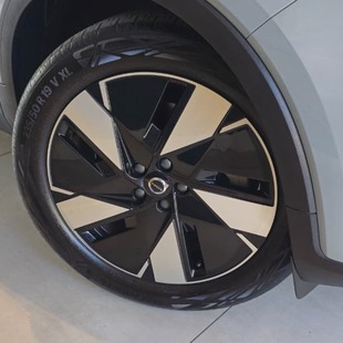 Volvo XC40 Recharge Plus (Elétrico)