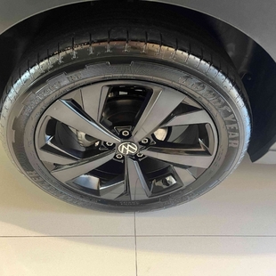 Volkswagen NIVUS 1.0 200 TSI TOTAL FLEX COMFORTLINE AUTOMÁTICO