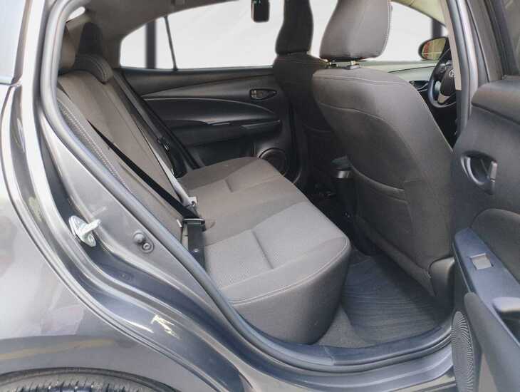 galeria Yaris Sedan
