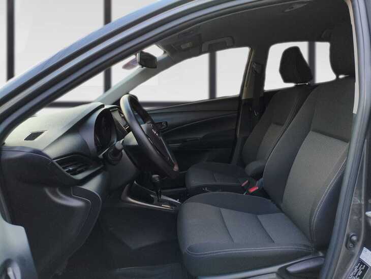 galeria Yaris Sedan
