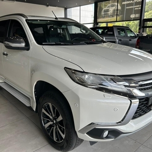 Mitsubishi PAJERO SPORT 2.4 16V MIVEC TURBO DIESEL HPE AWD AUTOMÁTICO