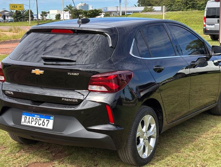 galeria ONIX PREMIER TURBO