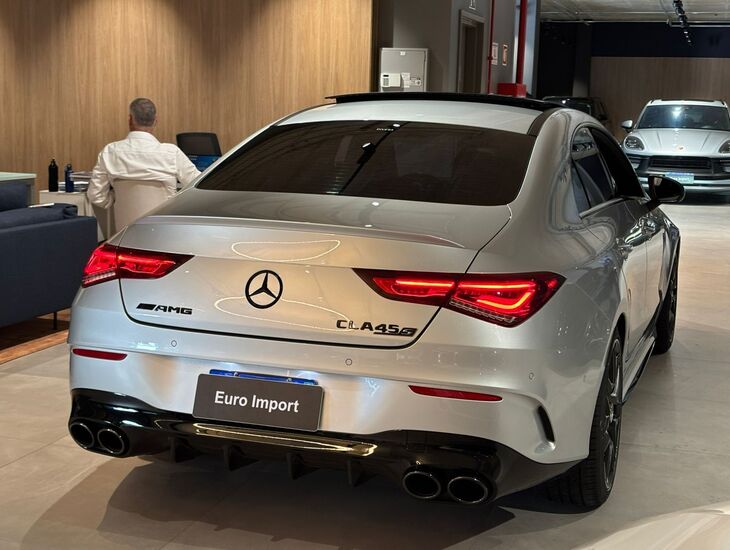 galeria CLA 45 AMG