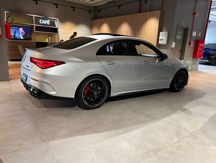 galeria CLA 45 AMG