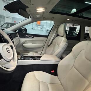 Volvo XC60 2.0 T8 RECHARGE PLUS AWD GEARTRONIC