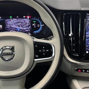 Volvo XC60 2.0 T8 RECHARGE PLUS AWD GEARTRONIC