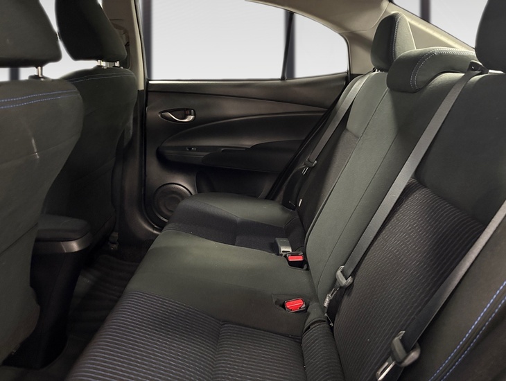 galeria Yaris Sedan