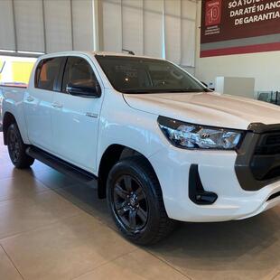 Toyota HILUX 2.8 D-4D TURBO DIESEL CD SR 4X4 AUTOMÁTICO