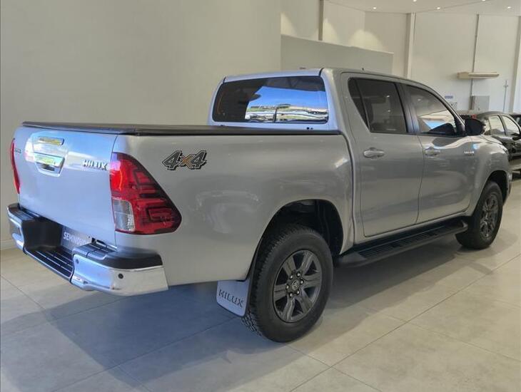 galeria HILUX