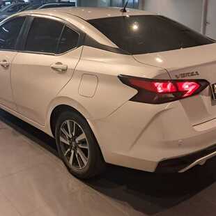 Nissan Versa Advance 1.6 (Flex) (Aut)