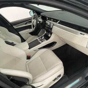 Jaguar F-Pace 2.0 R-Dynamic SE 404cv (Híbrido)