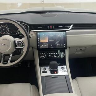 Jaguar F-Pace 2.0 R-Dynamic SE 404cv (Híbrido)