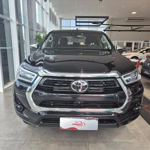 Toyota HILUX 2.8 D-4D TURBO DIESEL CD SRX LIMITED 4X4 AUTOMÁTICO
