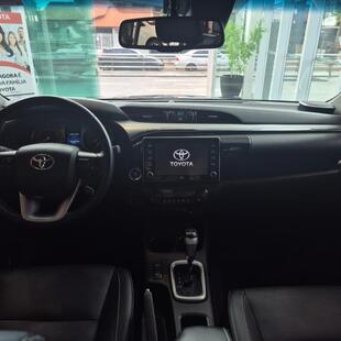 Toyota HILUX 2.8 D-4D TURBO DIESEL CD SRX LIMITED 4X4 AUTOMÁTICO