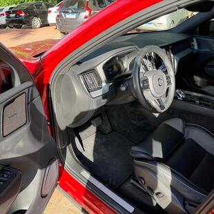 Volvo XC60 2.0 T8 RECHARGE ULTIMATE DARK AWD GEARTRONIC