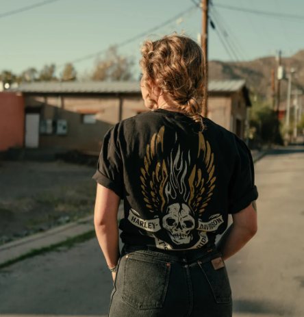 galeria CAMISETA UNISSEX H-D "LET'S F**KING RIDE" WINGED SKULL 