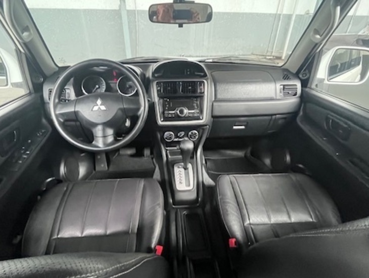 galeria PAJERO TR4 AT 4X2