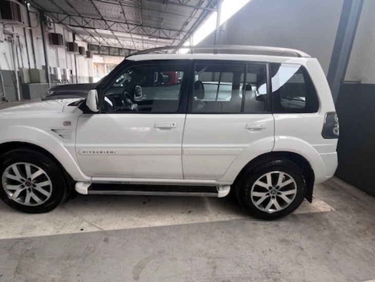 galeria PAJERO TR4 AT 4X2