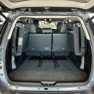 Toyota HILUX SW4 2.8 D-4D TURBO DIESEL SRX 7L 4X4 AUTOMÁTICO