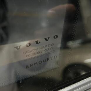 Volvo XC60 2.0 T8 RECHARGE ULTIMATE DARK AWD GEARTRONIC