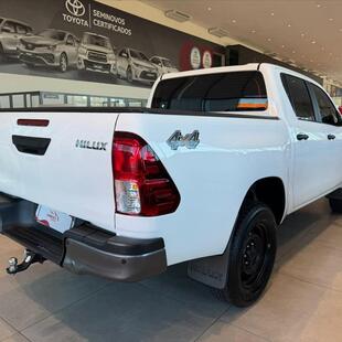 Toyota HILUX 2.8 D-4D TURBO DIESEL CD POWER PACK 4X4 AUTOMÁTICO