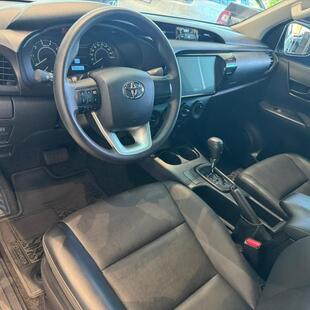 Toyota HILUX 2.8 D-4D TURBO DIESEL CD POWER PACK 4X4 AUTOMÁTICO