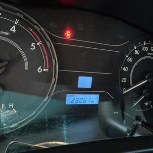 Toyota HILUX 2.8 D-4D TURBO DIESEL CD POWER PACK 4X4 AUTOMÁTICO