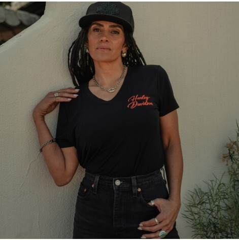 galeria CAMISETA FEMININA ESSENTIAL BLING H-D