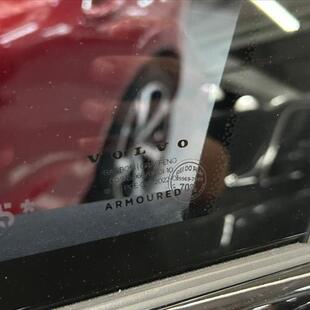 Volvo XC60 2.0 T8 RECHARGE ULTIMATE DARK AWD GEARTRONIC